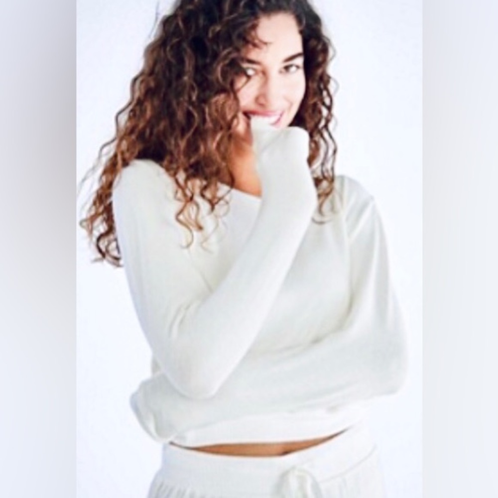 White Cotton 2 pc Pants and Sweater by JustFab Ret $89 New Sz Medium